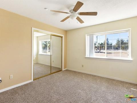 9226 Avenal Rd, Phelan, CA 92371 photo 17