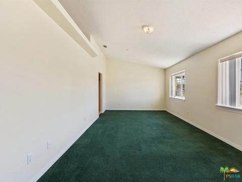 9226 Avenal Rd, Phelan, CA 92371 photo 5