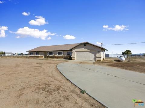 9226 Avenal Rd, Phelan, CA 92371 photo 3