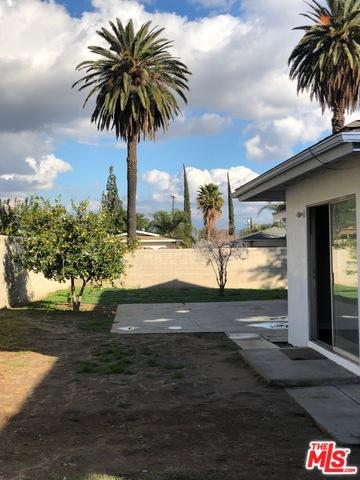 484 E King St, Rialto, CA 92376 photo 8