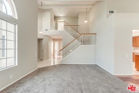 7904 Ruby Ct, Highland, CA 92346 photo 2