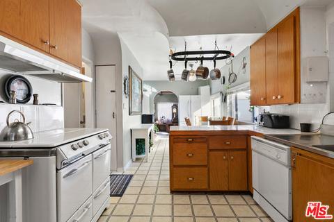 10348 Wilsey Ave, Tujunga, CA 91042 photo 6