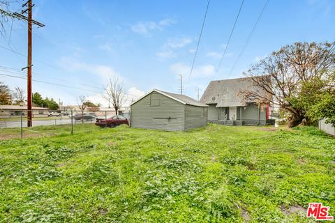 657 E C St, Colton, CA 92324 photo 3