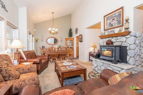 1110 Mitchell Ln, Big Bear City, CA 92314 photo 5