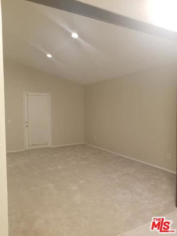 2032 Cape Cod Ln, Palmdale, CA 93550 photo 2