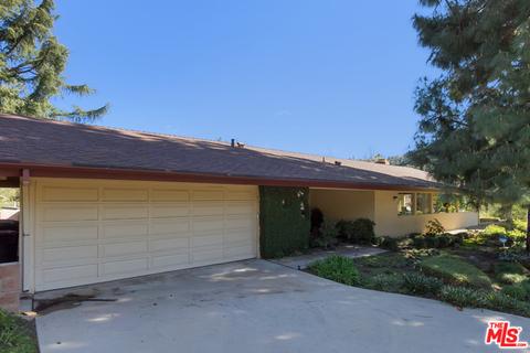 1550 Parway Dr, Glendale, CA 91206 photo 2