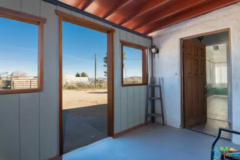 56423 Reche Rd, Landers, CA 92285 photo 2