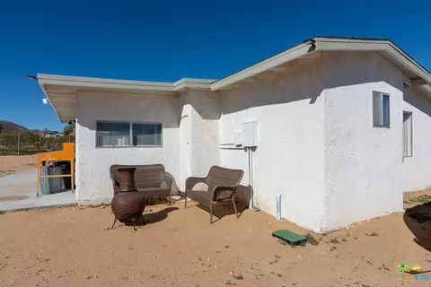 56423 Reche Rd, Landers, CA 92285 photo 17