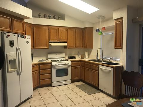 1410 Deborah Pl, Beaumont, CA 92223 photo 5