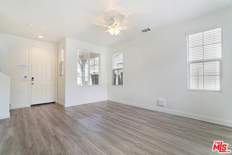 31933 Red Pine Way #79, Temecula, CA 92592 photo 2