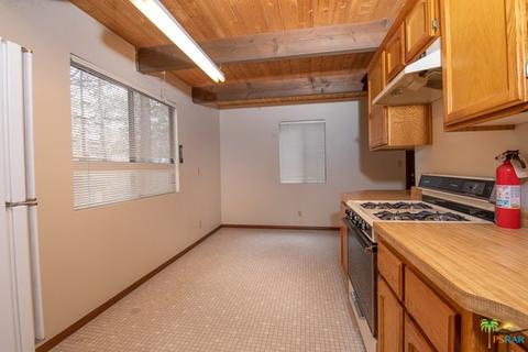 797 Spruce Ave, Sugarloaf, CA 92386 photo 5