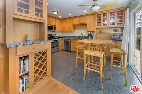 801 E Mendocino St #3A, Altadena, CA 91001 photo 1