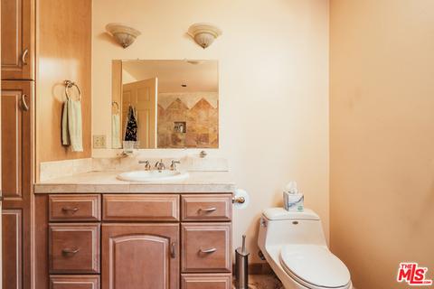 6527 Valmont St, Tujunga, CA 91042 photo 11