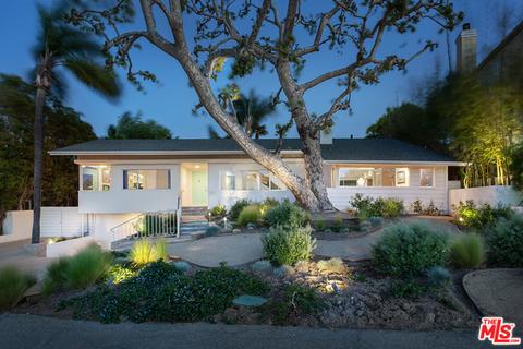 3748 Eureka Dr, Studio City, CA 91604 photo 2