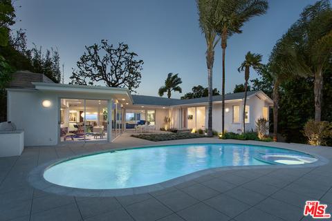 3748 Eureka Dr, Studio City, CA 91604 photo 1
