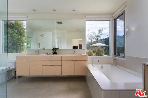 3748 Eureka Dr, Studio City, CA 91604 photo 24