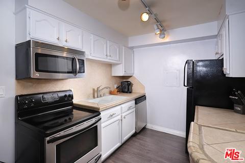 2767 E 3rd St #25, Long Beach, CA 90814 photo 4