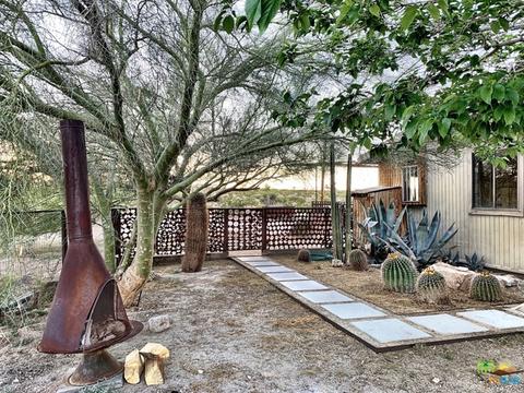 62165 Holiday Way, Joshua Tree, CA 92252 photo 2