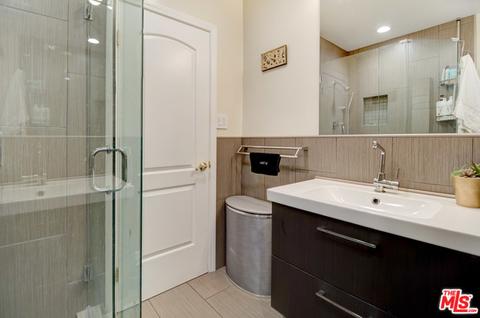 20345 Gresham St, Winnetka, CA 91306 photo 14