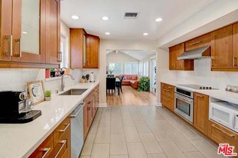 20345 Gresham St, Winnetka, CA 91306 photo 8