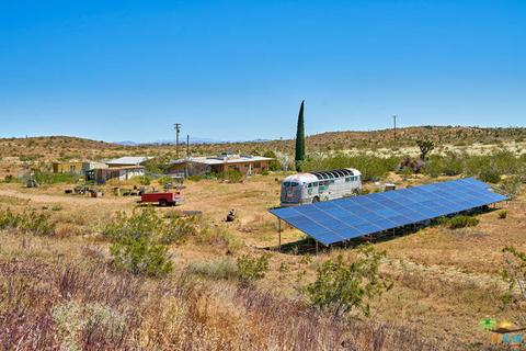 4124 Palm Ave, Yucca Valley, CA 92284 photo 2