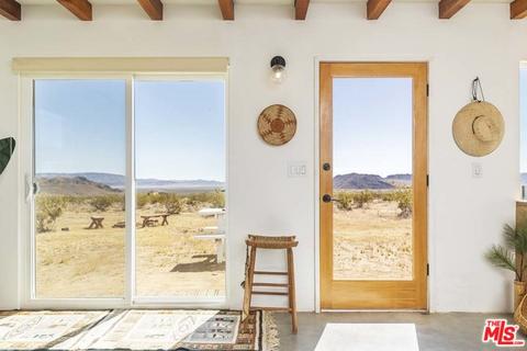 4719 Kickapoo Trl, Landers, CA 92285 photo 2