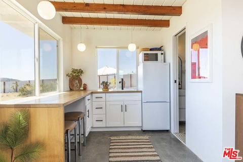 4719 Kickapoo Trl, Landers, CA 92285 photo 8