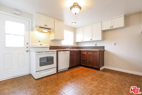 4023 Bryant Ct, Cypress, CA 90630 photo 2