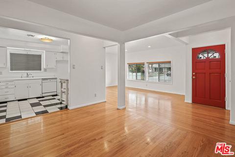 7352 Sylvia Ave, Reseda, CA 91335 photo 4