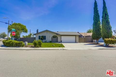 669 Stanley Ct, Escondido, CA 92026 photo 2
