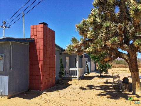 59621 Stearman Rd, Landers, CA 92285 photo 2