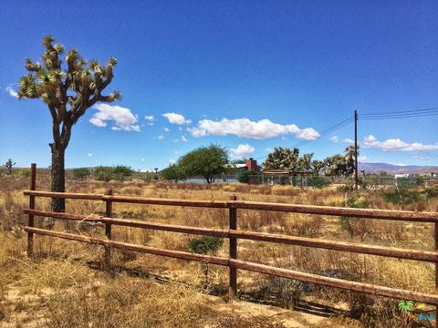 59621 Stearman Rd, Landers, CA 92285 photo 8