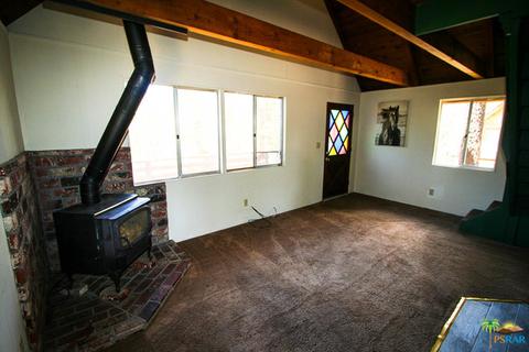 137 Winding Ln, Big Bear City, CA 92314 photo 2