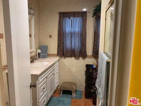 5285 El Morado St, Montclair, CA 91763 photo 4