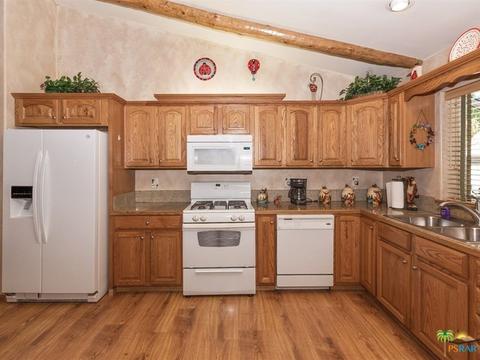 932 Nana Ave, Big Bear City, CA 92314 photo 9