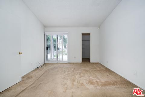 180 Racquet Club Dr, Compton, CA 90220 photo 16
