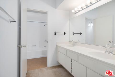 180 Racquet Club Dr, Compton, CA 90220 photo 18