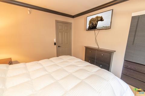 667 Holmes, Sugarloaf, CA 92386 photo 22