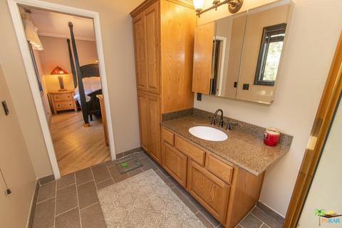 667 Holmes, Sugarloaf, CA 92386 photo 19