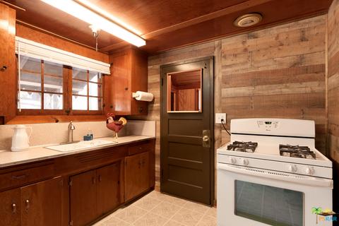 512 Sugarloaf, Big Bear City, CA 92314 photo 20