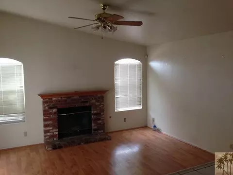44800 13th St E, Lancaster, CA 93535 photo 3