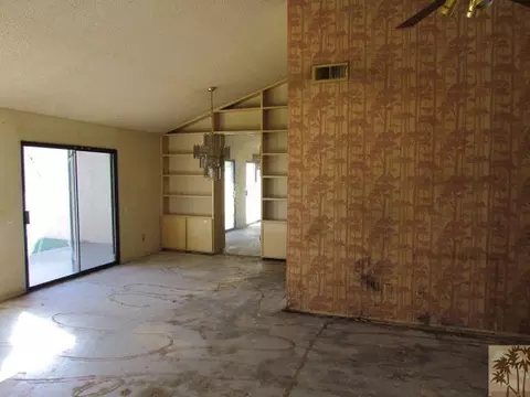 49034 Wayne St, Indio, CA 92201 photo 8