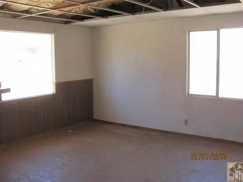 55522 Encantado Rd, Landers, CA 92285 photo 8