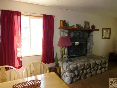 585 Lucerne Dr, Big Bear Lake, CA 92315 photo 9