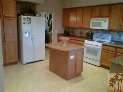 80180 Malaga Ave, Indio, CA 92201 photo 2