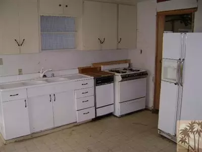 49482 Park Ave, Morongo Valley, CA 92256 photo 5
