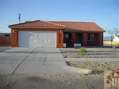 1247 Malat, Thermal, CA 92274 photo 4