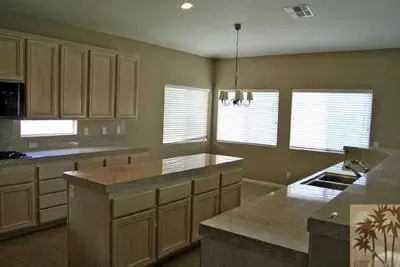 45547 Torrey Pines Ct, Indio, CA 92201 photo 3