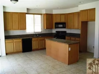 80169 Peak Forest Dr, Indio, CA 92203 photo 2