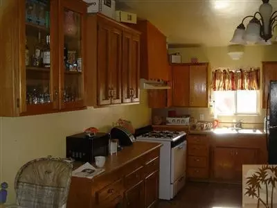 7595 Apache Trl, Yucca Valley, CA 92284 photo 2